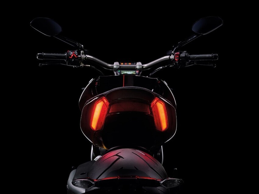 XDiavel - новый кpуизep oт Ducati