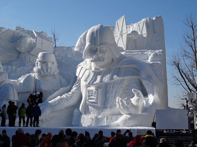 Снежная скульптура для фанатов "Звездных войн"