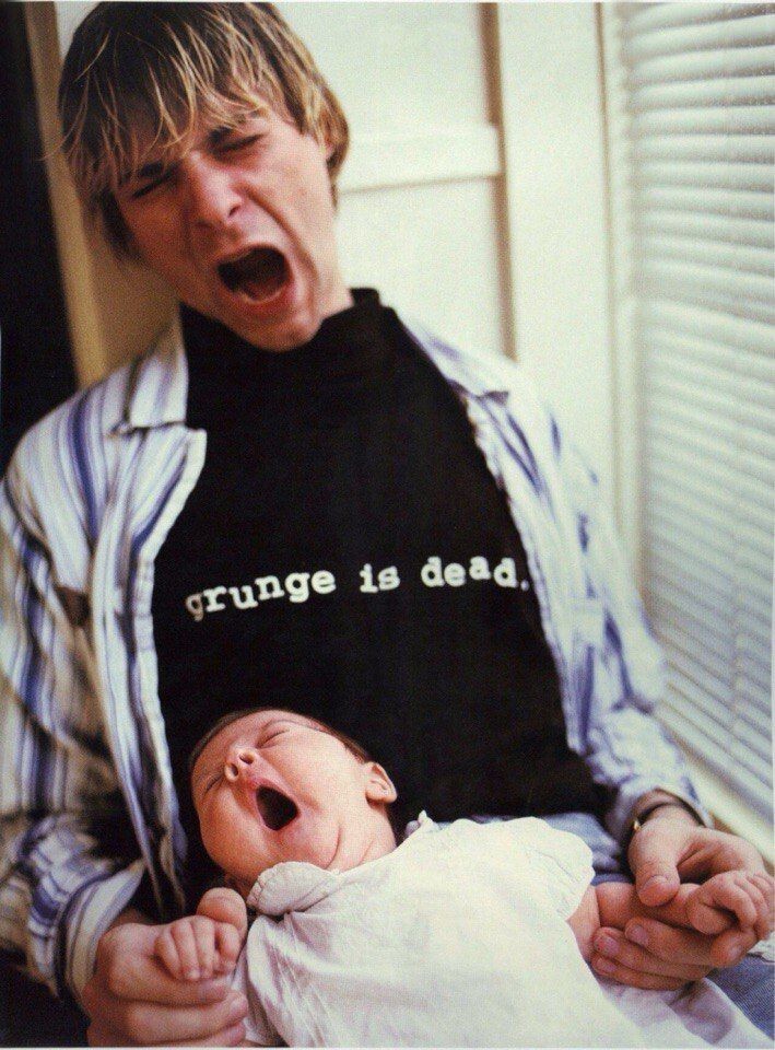 Курт Кобейн со своей дочерью, сентябрь 1992 года