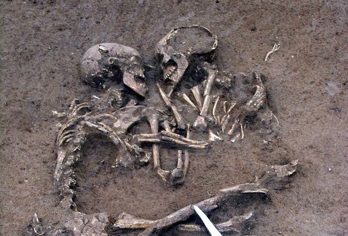 Тела двух людей в штате Невада, похороненных заживо в 1993 году 