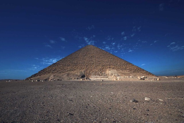 5 пирамид царя Снофру
