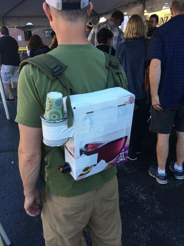 Этот чувак придумал самый полезный в мире рюкзак