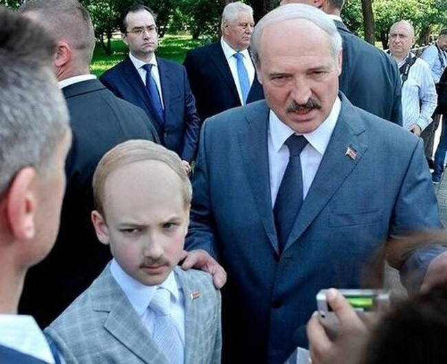 Лукашенко и его мини копия