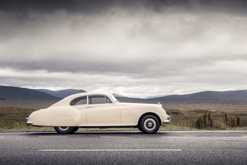 Bentley Continental GT Speed на встрече с прадедом 1952 года