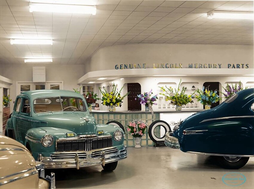 Thompson-Schoonover Motors, Topeka, Kansas. Lincoln-Mercury dealership 