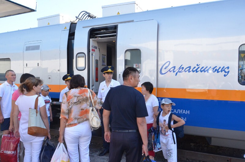 новое поколение казахских поездов (испанские тальго - по лицензии)