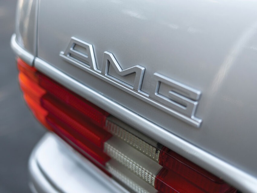 Mercedes-Benz 560 SEC - оригинальный AMG из 80-х