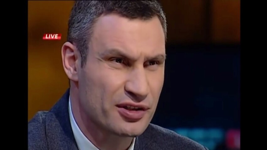  Кличко говорит о чем-то интересном 
