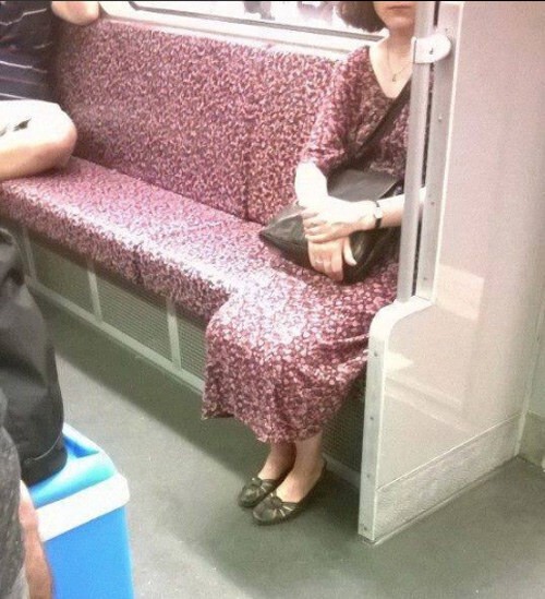 5. Дама, которая просто хотела отдохнуть в метро