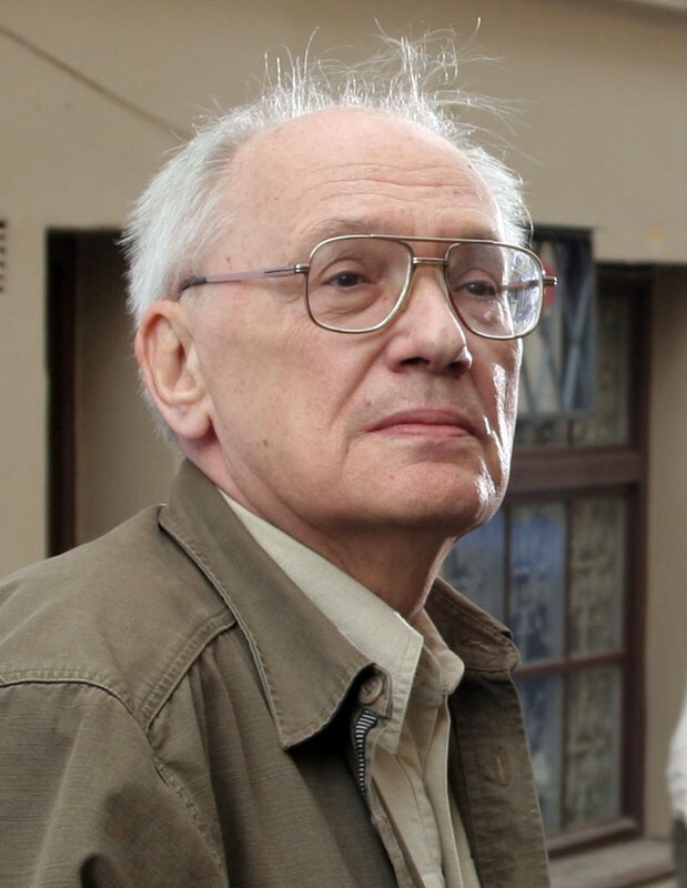 ВЛАДИМИР ВАЛУЦКИЙ (25 сентября 1936 — 14 апреля 2015) Киносценарист