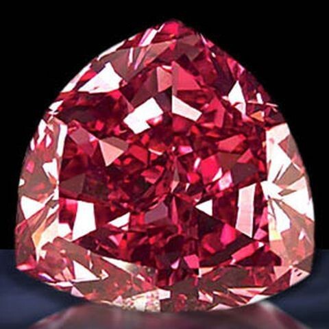 10. Красный алмаз