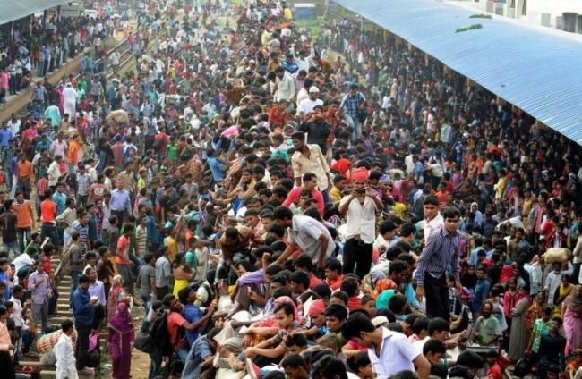 Так выглядят поезда в Индии