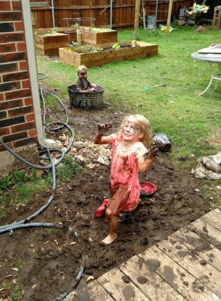 Дети обожают грязь 