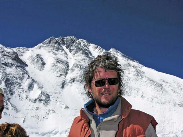 8. Линкольн Холл – альпинист, переживший ночь на вершине Эвереста