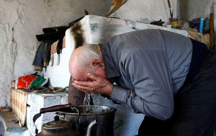 Жизнь в зоне отчуждения Чернобыльской АЭС