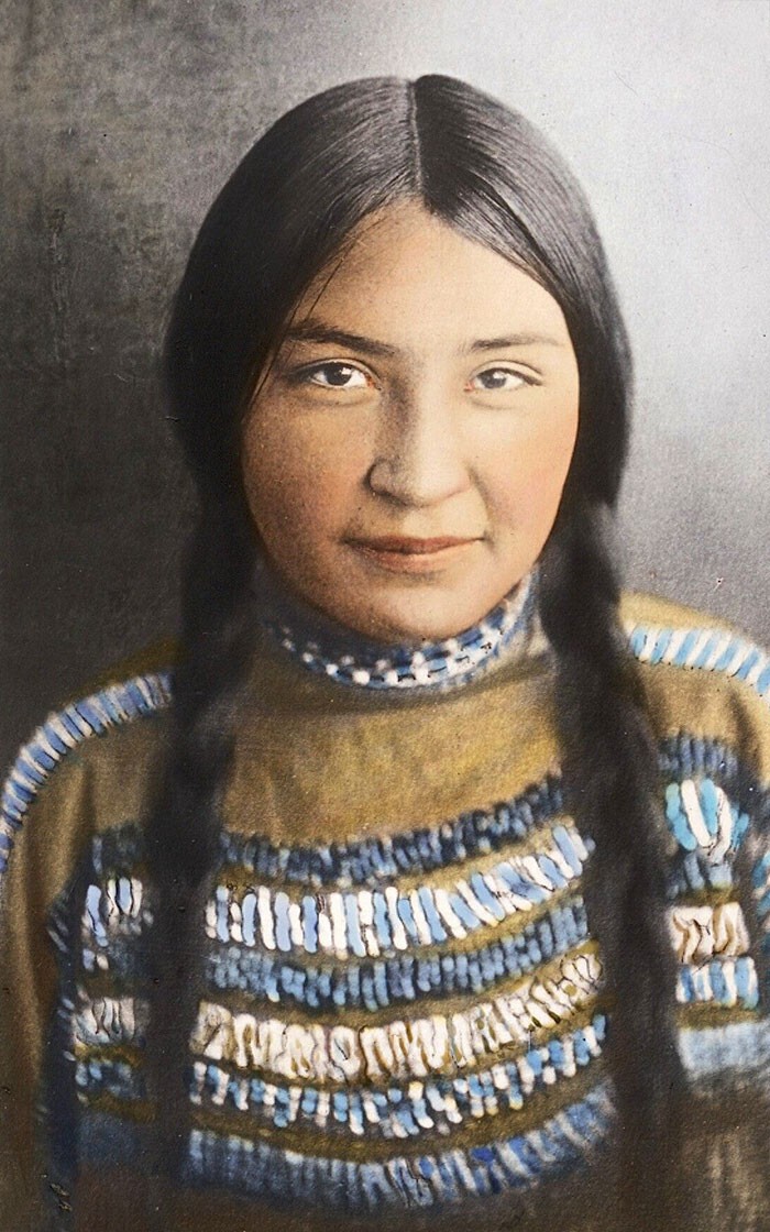 Девушка из племени черноногих. Монтана, начало 1900-х. Вальтер МакКлинток