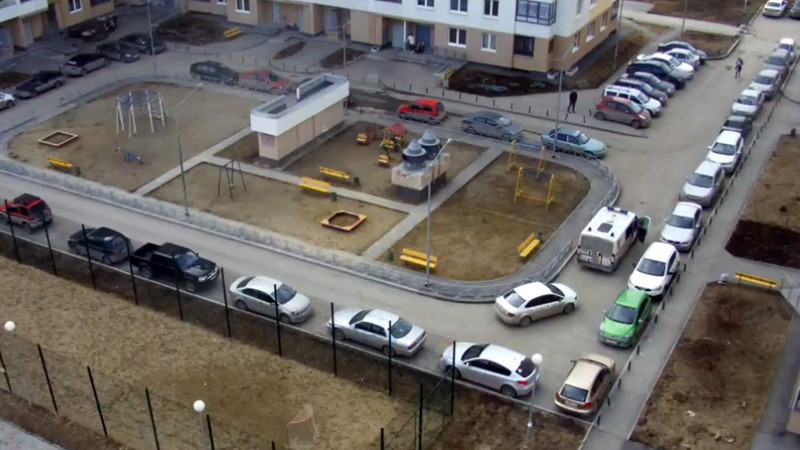 В Екатеринбурге мужчина избил водителя скорой помощи