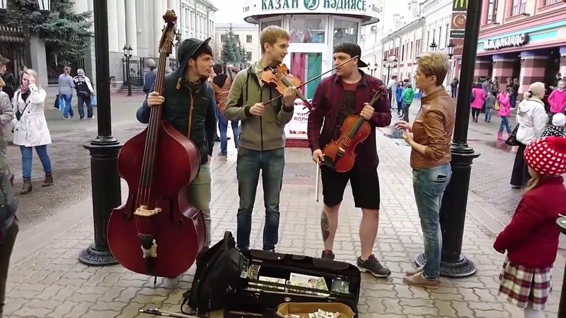 Уличные музыканты могут заменить Сергея Лазарева? 