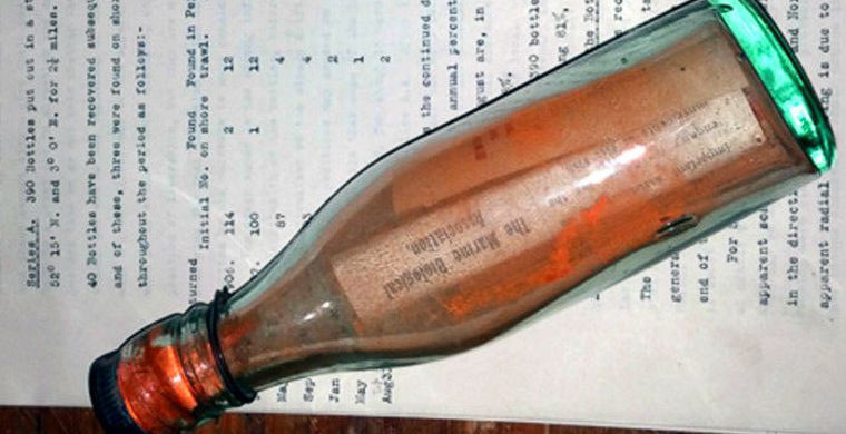 Самую старую бутылку с посланием прибило к берегу в Германии