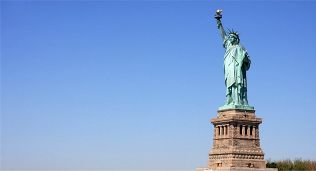 6.Наблюдатель факела статуи Свободы США