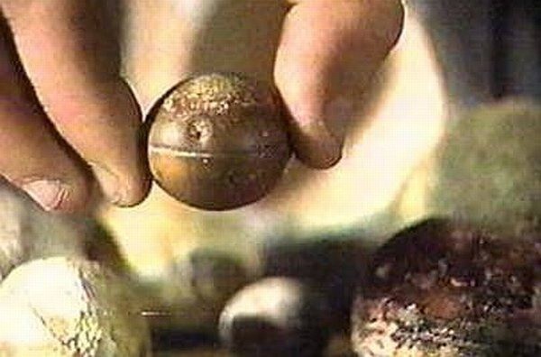 Металлические шары из Африки возрастом 3 млрд. лет. 