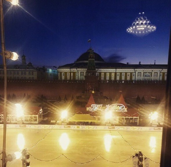 Ничего необычного, просто летающая тарелка в самом центре Москвы 