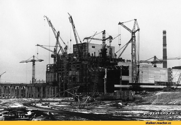 Анализ причин и реалистический сценарий Чернобыльской аварии