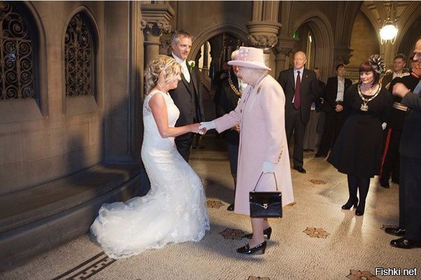 Пригласили королеву на свою свадьбу, а она взяла и пришла