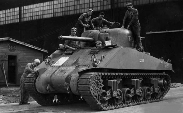 3. Танк M4 Sherman (Шерман)