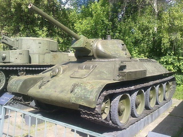 7. Танк Т-34 (тридцатьчетвёрка)