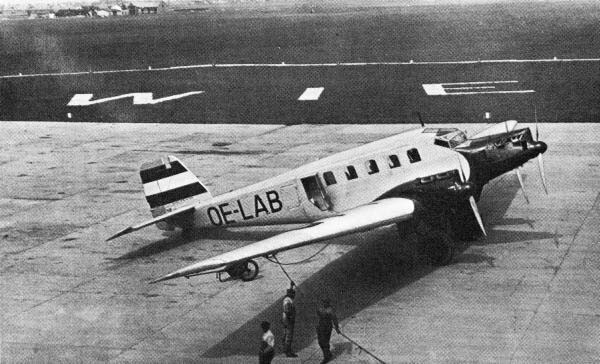 1926 — авиакомпания «Deutsche Luft Hansa» выполнила первый в мире ночной регулярный пассажирский рейс Берлин—Кёнигсберг на самолёте «Junkers G-24».