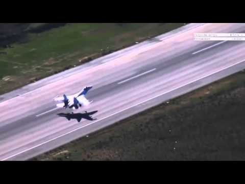 Российская авиация на авиабазе Хмеймим с  высоты птичьего полета 