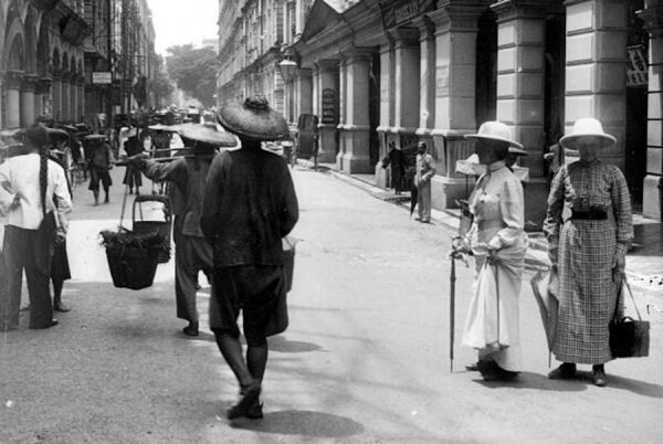 Туристы в Гонконге. Китай, 1895 год