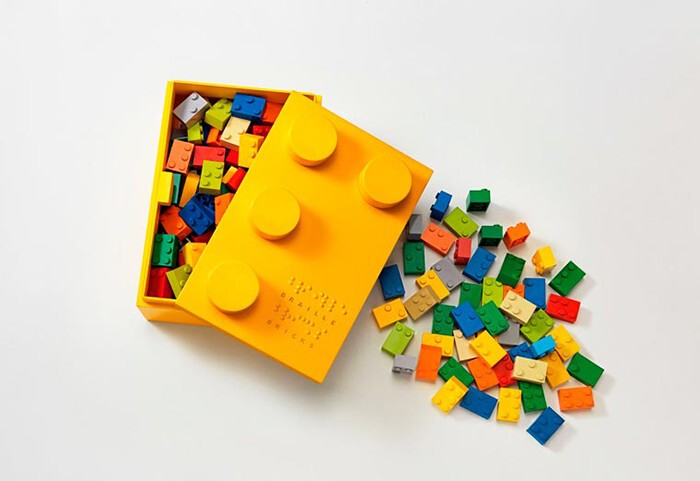 «Кубики Брайля», внешне похожие на LEGO, помогают незрячим детям учиться читать