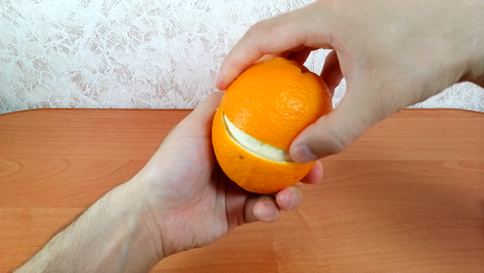 Как оригинально почистить апельсин