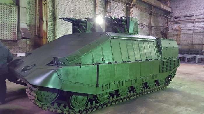Испытания украинского танка «Азовец» приостановлены из-за оптики от домофона