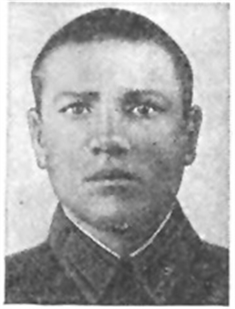 3. Огурцов Василий Васильевич 1917 - 25.12.1944 Герой Советского Союза.