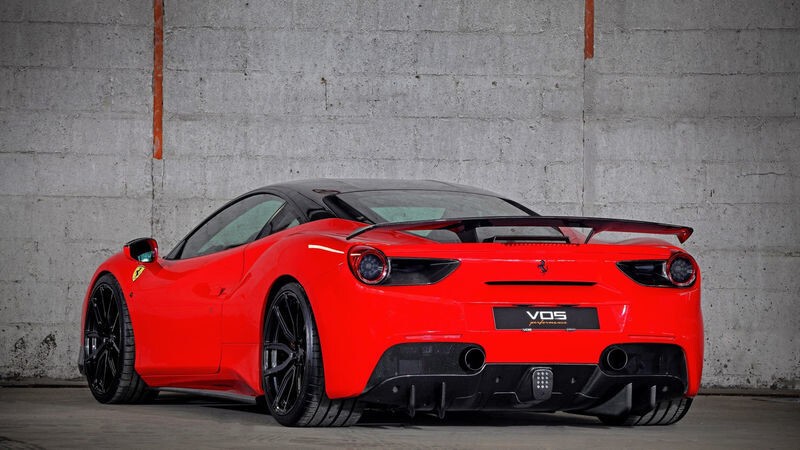 Ferrari 488 GTB приобщилась к гиперкарам