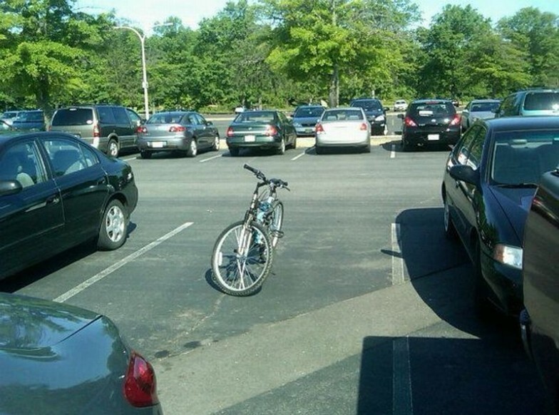 Ещё один пример отличной парковки.