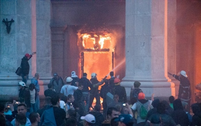 В Одессе гибнут поджигатели Дома профсоюзов
