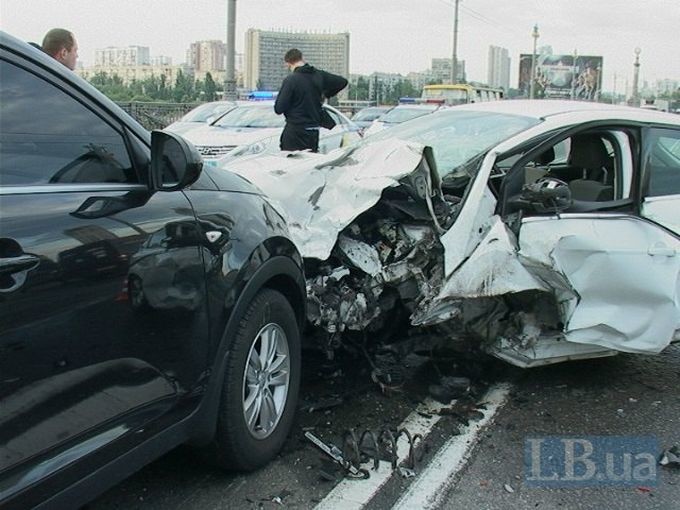 Авария дня. Масштабная авария на мосту