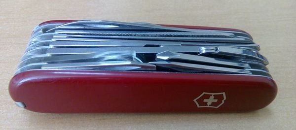 Нож Victorinox SwissChamp