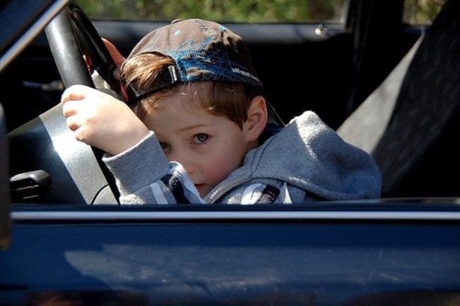 Семилетний мальчик ехал за рулём по Рязани