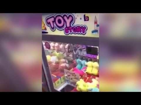Как разорить автоматы с игрушками 