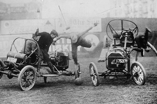 Игра в поло на автомобилях (1910-е)