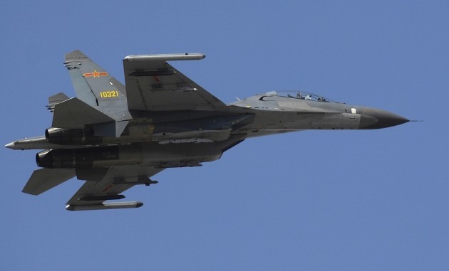 Китайские истребители перехватили американский самолет-разведчик