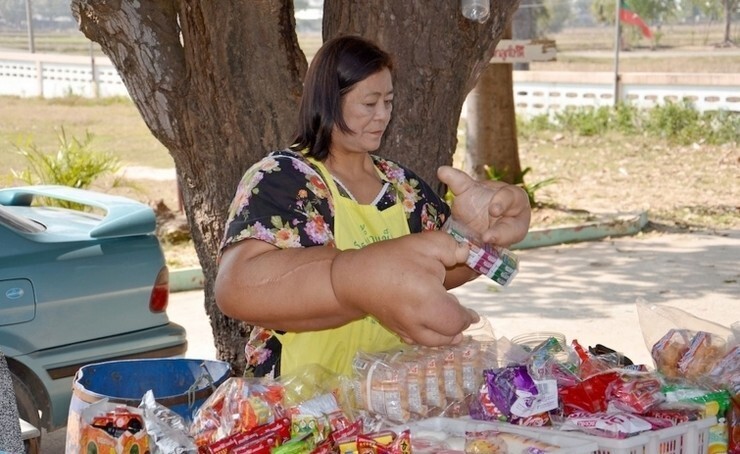 Тайская женщина с самыми большими руками в мире, весом в 19 килограмм