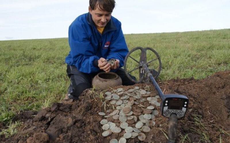 Найденные клады с металлоискателем.