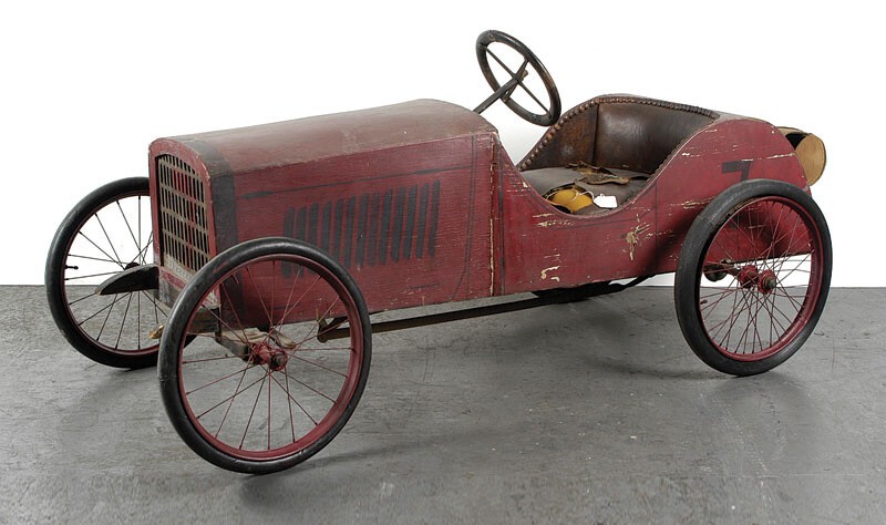 1920-е годы. Педальный деревянный автомобиль модели "Италия", производство Италия, 163 см.