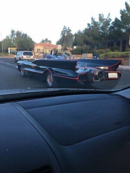 Бэтмен на дороге 
